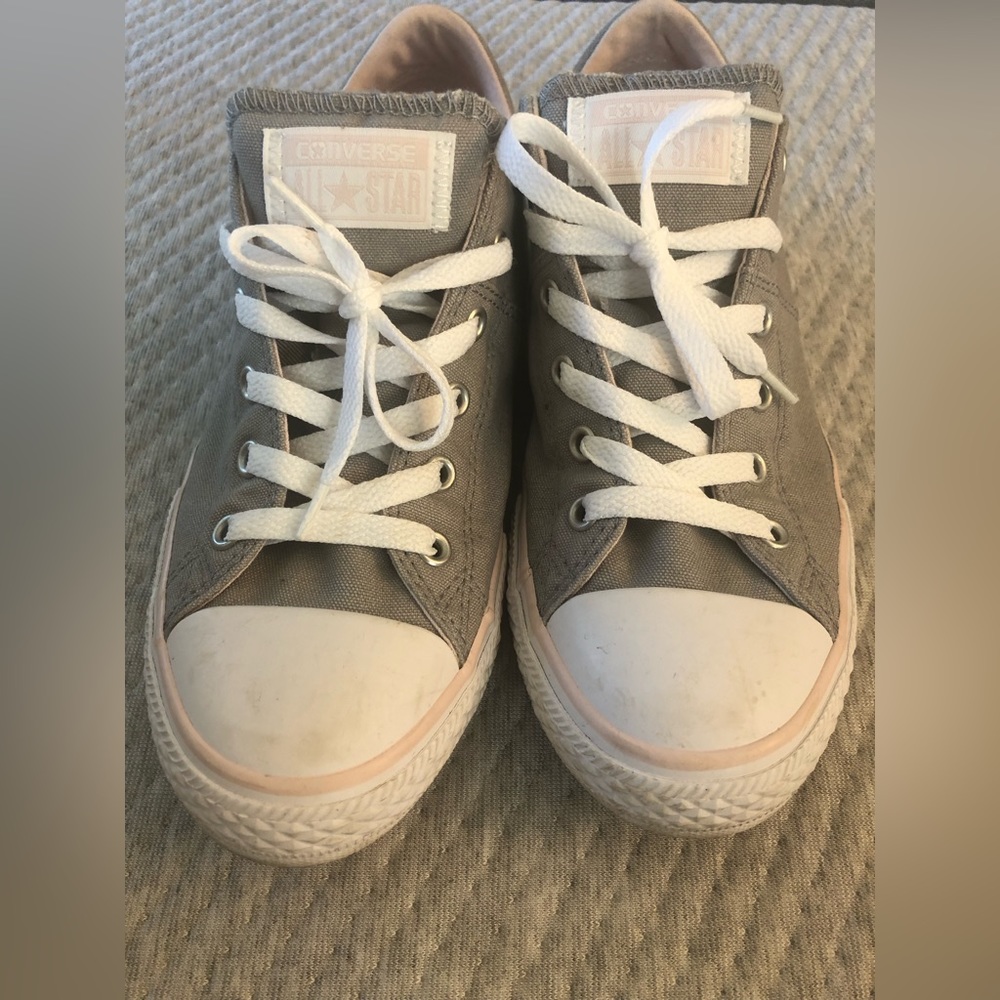 Grey/pink/white Converse All Star!! Kids size 5.
